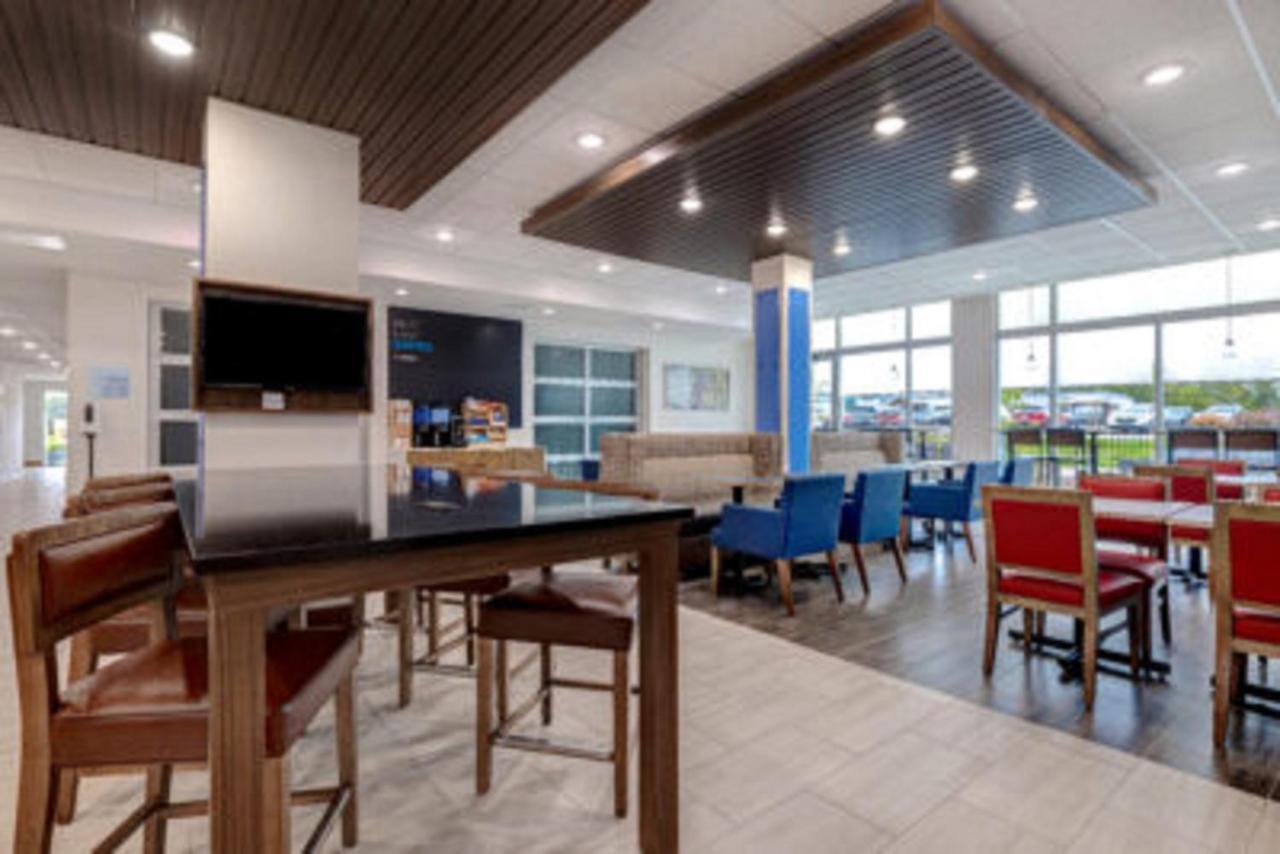 Holiday Inn Express & Suites - Grand Rapids South - Wyoming By Ihg Dış mekan fotoğraf